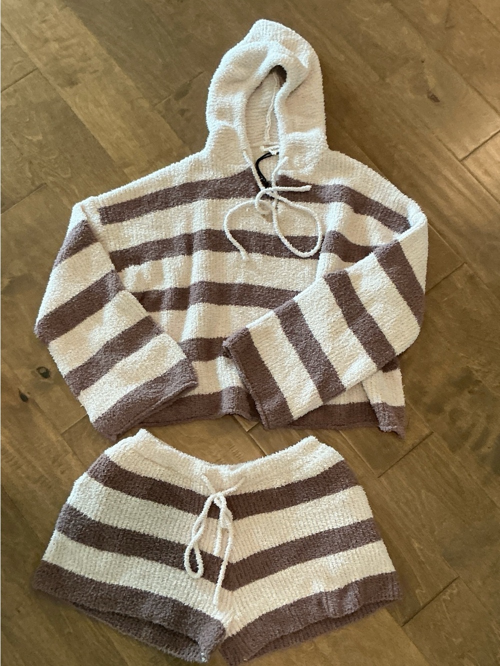Newbury Kustom Plush Stripe Lounge Set Hoodie Shorts Cream Mauve Size S